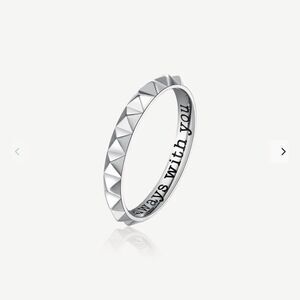 Men’s silver stainless steel spiked ring size 9